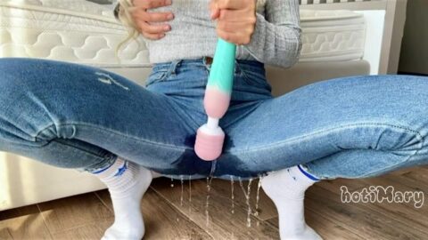 She Loses The Challenge, Try Not To Cum Squirt Three Times